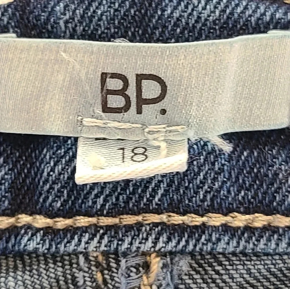 NWT BP. Distressed High-Rise Roll Cuff Mom Jeans 18 - Picture 7 of 8